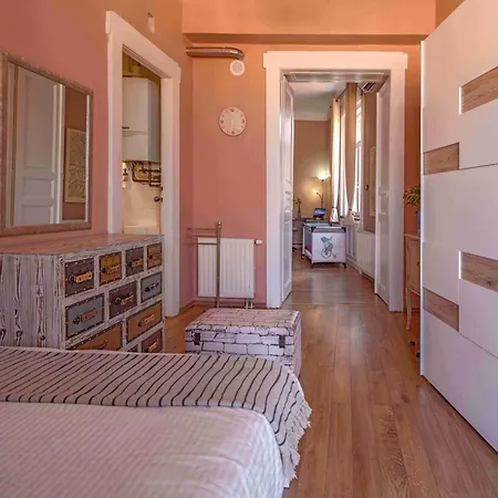 Pinnacle Apartment With Balcony Budapest Extérieur photo